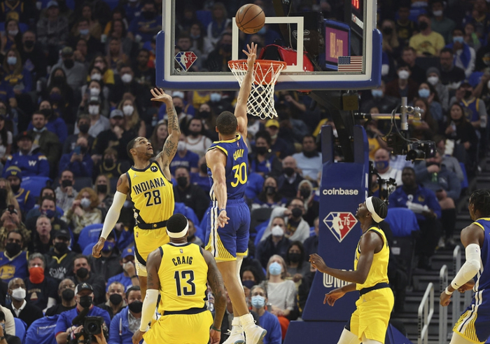 天津队碾压广州队，库里统治全场