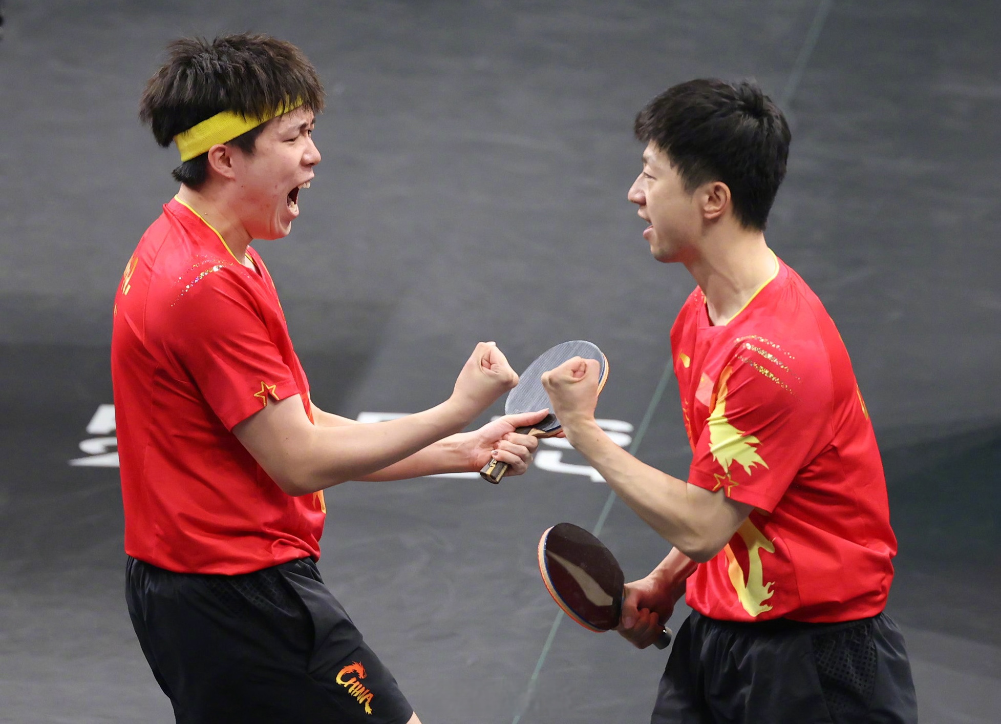 法国队险胜日本队，马龙惊艳四座