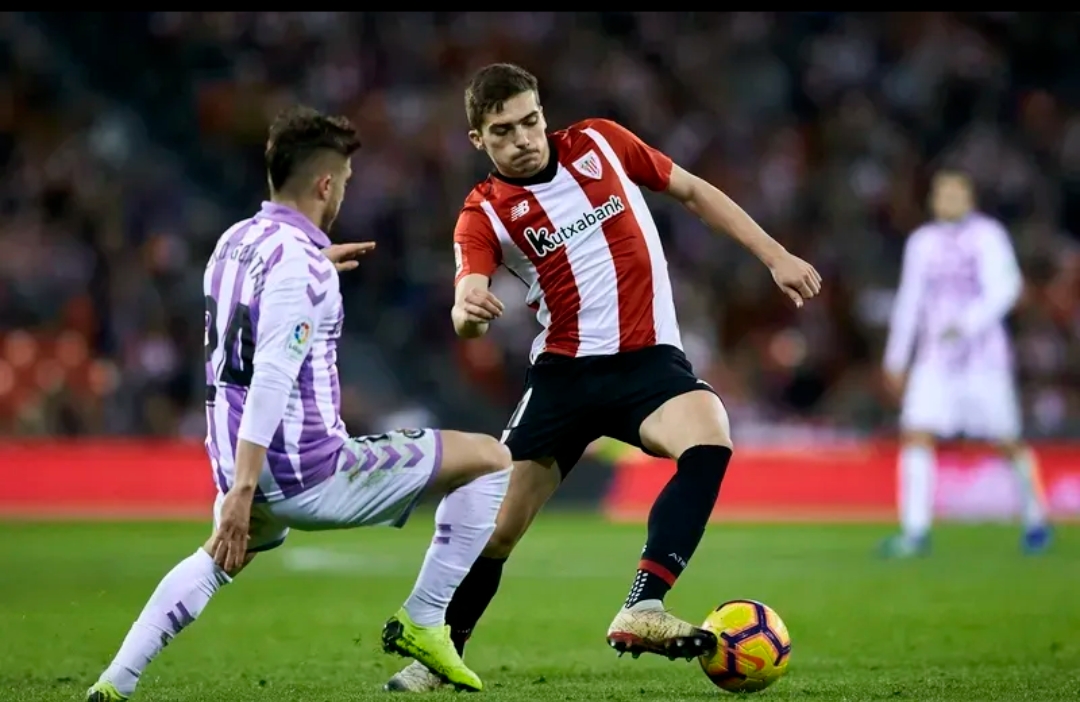 塞维利亚鏖战巴萨，卡塞米罗关键制胜