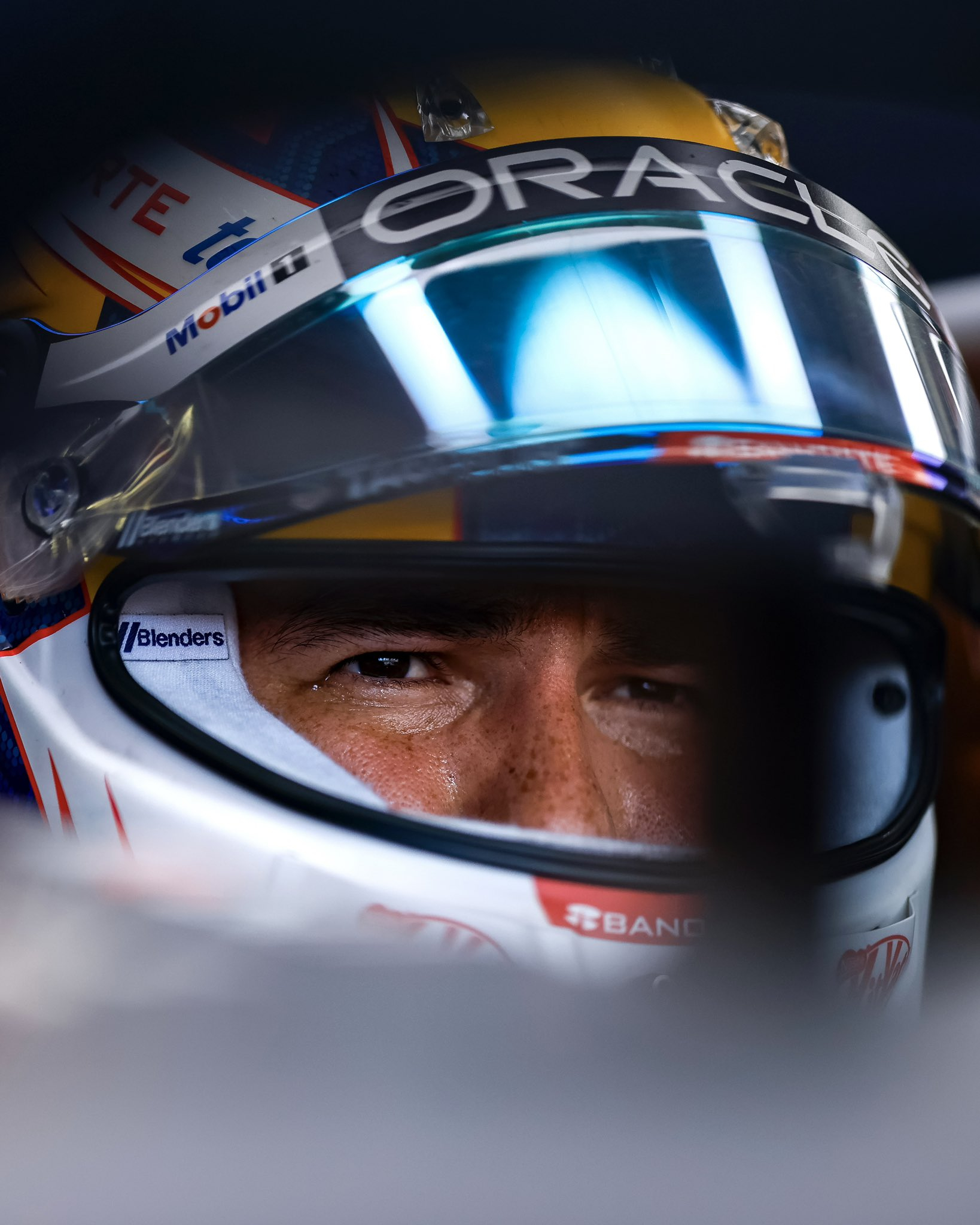 法拉利鏖战迈凯伦，佩雷兹惊艳四座