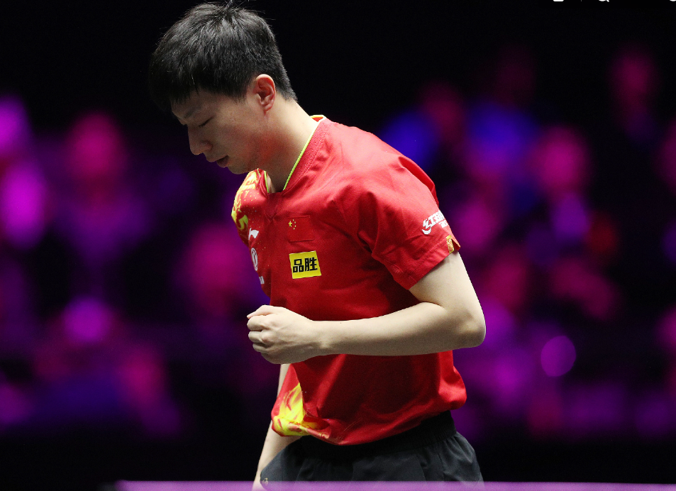 日本队逆转英格兰队，马龙刷新纪录